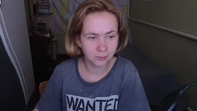 Snapshot of Riley_Roo chatting on May 22, 2026, 7:37 am Riley Roo online show from May 22, 2026, 7:37 am