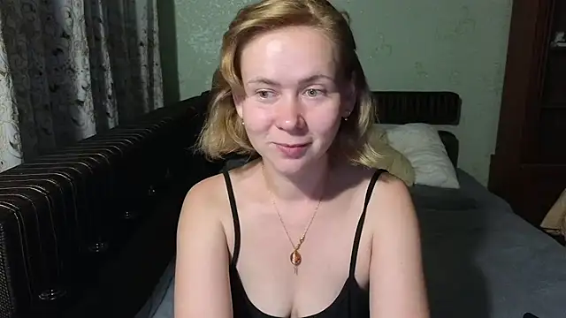 Riley Roo online show from July 24, 2026, 6:39 pm