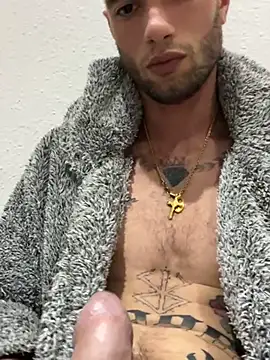 Snapshot of davorm chatting on January 18, 2025, 7:26 pm davorm online show from January 18, 2025, 7:26 pm