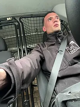 Snapshot of davorm chatting on February 18, 2025, 8:49 am davorm online show from February 18, 2025, 8:49 am