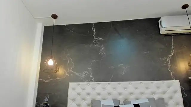 BruceDallas online show from February 13, 2025, 3:39 am