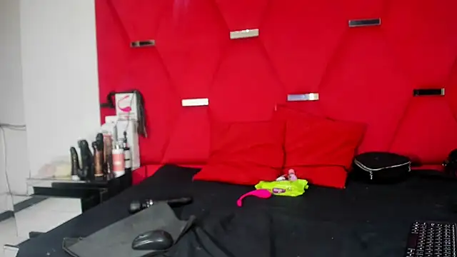 Karoll69  online show from March 20, 2025, 3:45 am