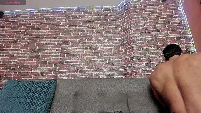 curt xxx online show from December 11, 2024, 3:24 am