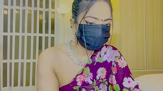 Monalisadon018 online show from April 6, 2026, 8:54 pm