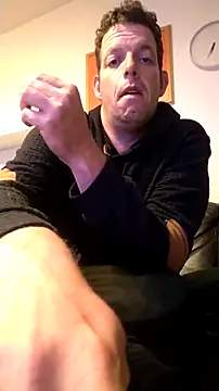 Knuffelstaaf123 online show from October 6, 2025, 4:32 am