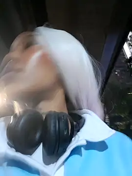 Snapshot of Honey-420- chatting on February 4, 2025, 11:06 pm Honey-420- online show from February 4, 2025, 11:06 pm