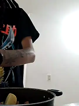 Honey-420- online show from December 4, 2025, 2:21 am