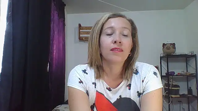 charlott ponce online show from December 6, 2024, 10:52 pm