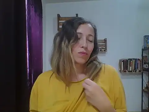 charlott ponce online show from October 10, 2025, 6:29 pm