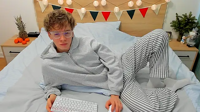 Fandi 777 online show from January 4, 2025, 11:33 am