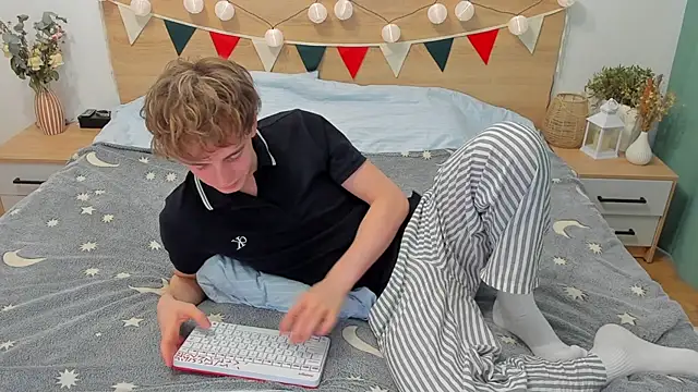 Fandi 777 online show from March 17, 2025, 10:38 am