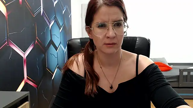 KayaRose online show from February 18, 2025, 7:09 pm