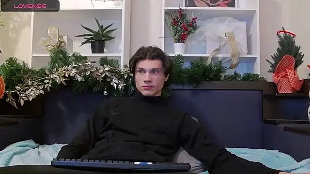 CalvinCay online show from December 18, 2024, 8:03 pm