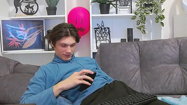 CalvinCay online show from February 24, 2025, 7:52 pm