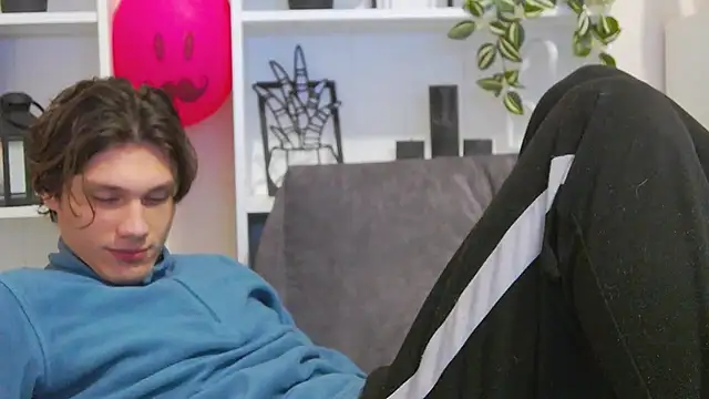 CalvinCay online show from February 25, 2025, 2:47 am