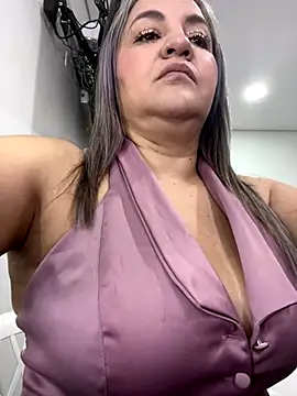 ruby santana777 online show from December 7, 2024, 9:33 pm