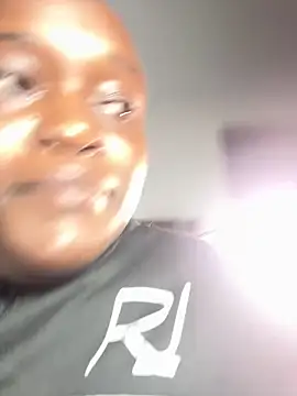 Snapshot of Bella045 chatting on March 16, 2026, 6:50 am Bella045 online show from March 16, 2026, 6:50 am