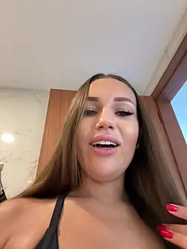 Snapshot of Syka0001 chatting on February 3, 2025, 6:45 am Syka0001 online show from February 3, 2025, 6:45 am