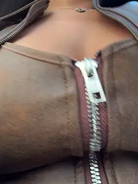 Snapshot of Syka0001 chatting on December 18, 2025, 12:55 pm Syka0001 online show from December 18, 2025, 12:55 pm