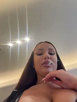 Snapshot of Syka0001 chatting on July 17, 2026, 11:28 am Syka0001 online show from July 17, 2026, 11:28 am