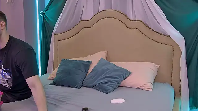 EthanPinkman online show from April 8, 2026, 4:34 am