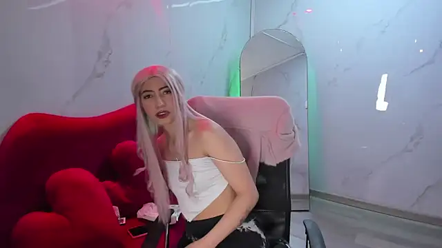 LilithCooperr  online show from November 7, 2025, 10:32 pm