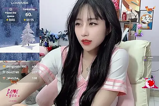 Snapshot of _LLisa_ chatting on February 15, 2025, 8:01 pm LLisa online show from February 15, 2025, 8:01 pm