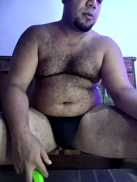 Snapshot of Evert_hairyboy chatting on September 21, 2025, 7:04 pm Evert hairyboy online show from September 21, 2025, 7:04 pm