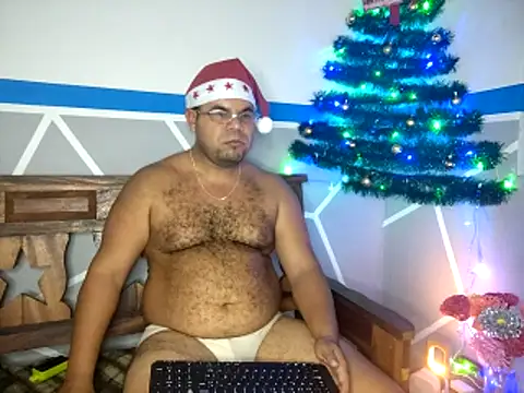 Snapshot of Evert_hairyboy chatting on December 19, 2025, 5:53 pm Evert hairyboy online show from December 19, 2025, 5:53 pm