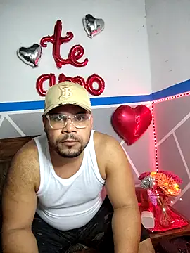Snapshot of Evert_hairyboy chatting on February 7, 2026, 8:34 pm Evert hairyboy online show from February 7, 2026, 8:34 pm