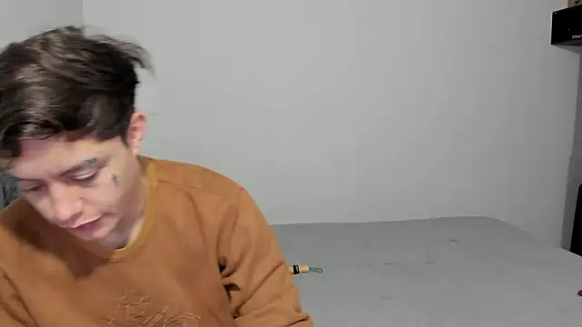 Snapshot of steban_and_kim chatting on February 7, 2026, 7:39 pm steban and kim online show from February 7, 2026, 7:39 pm