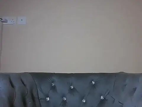 Mon cherrie  online show from February 2, 2026, 2:27 pm