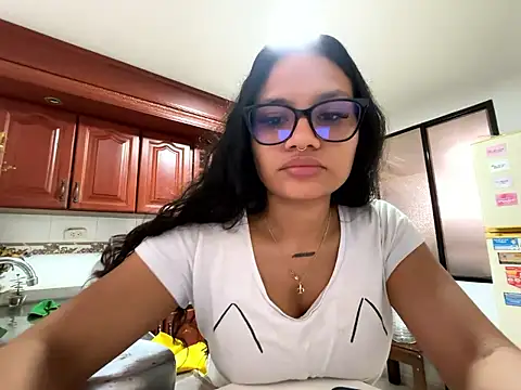 Riana Kean online show from January 6, 2026, 5:27 pm