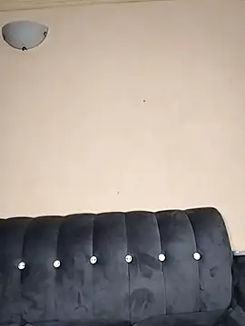 Winnie - online show from February 6, 2025, 9:49 pm