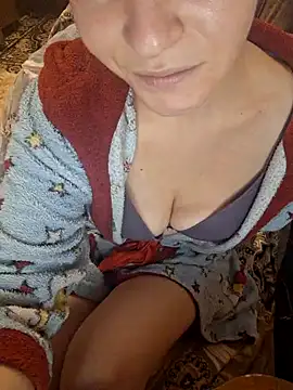  Kitti  online show from January 5, 2025, 8:00 am