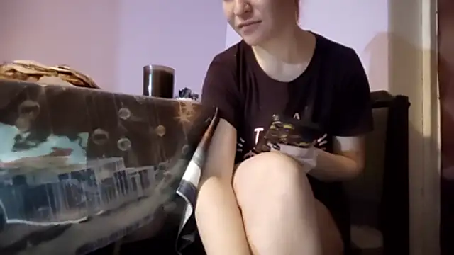  Kitti  online show from December 18, 2025, 1:55 am