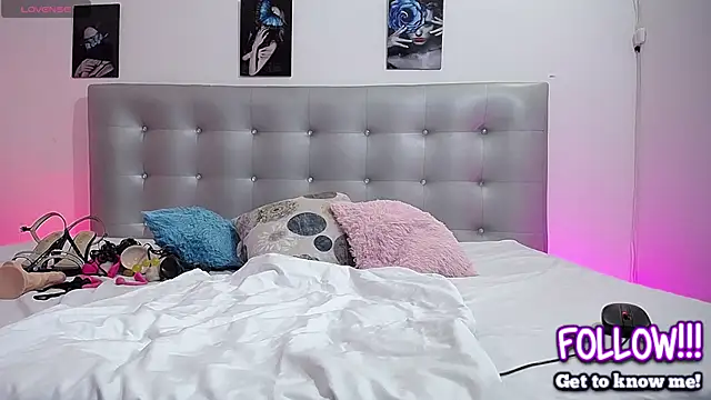 horny-juliette online show from March 30, 2026, 3:46 pm