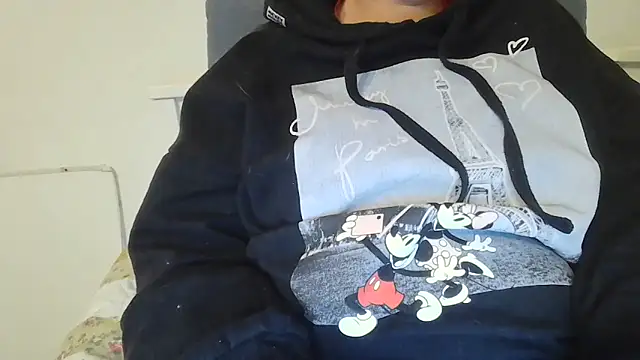 parismira online show from December 5, 2024, 6:11 pm