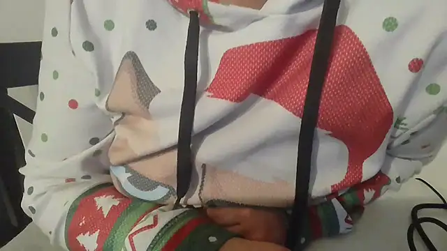 parismira online show from December 17, 2024, 4:43 pm