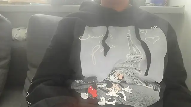 parismira online show from November 24, 2025, 1:11 pm