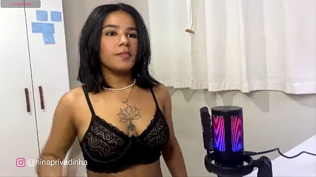 ninapego online show from February 21, 2025, 11:43 pm