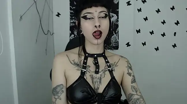 n0sferatus   online show from February 21, 2025, 3:12 am