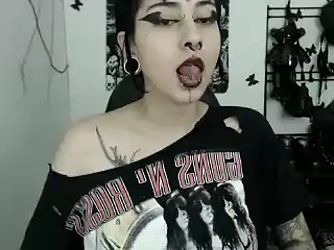 n0sferatus   online show from November 13, 2025, 3:16 am