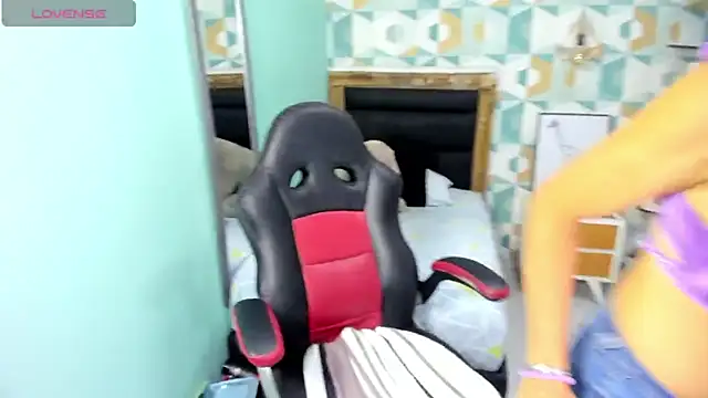 CATIAJONES online show from January 14, 2026, 6:57 pm