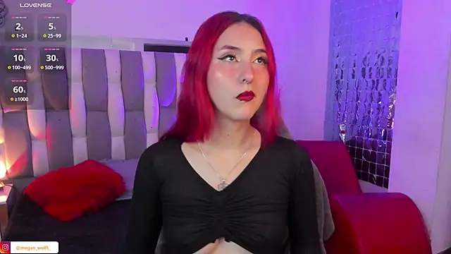 Megan wolf1  online show from January 9, 2025, 4:41 am