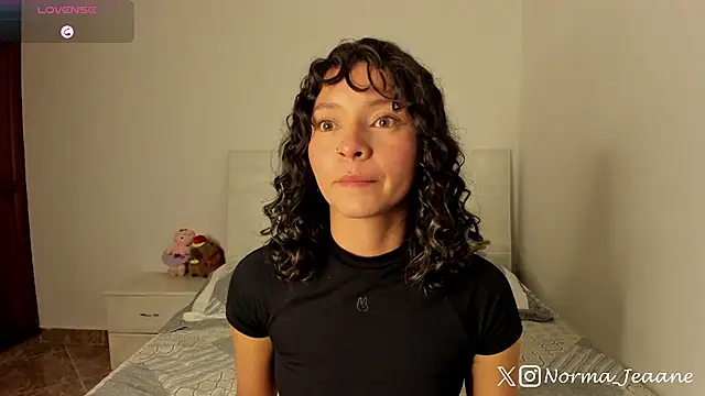 Snapshot of Norma-Jeaane chatting on November 14, 2025, 11:24 pm Norma-Jeaane online show from November 14, 2025, 11:24 pm