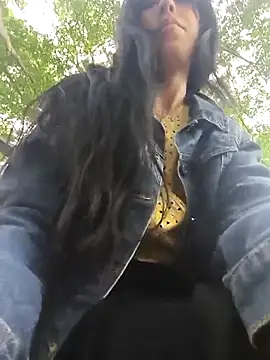 chaymae nah  online show from April 10, 2026, 6:45 pm