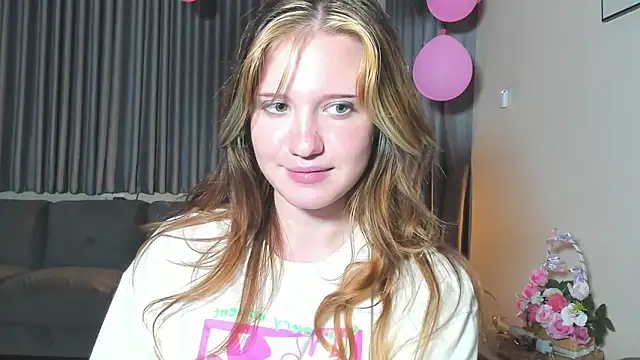 HanahCute online show from March 6, 2025, 10:36 pm