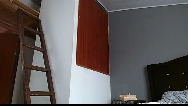 Emilia 1995 online show from July 10, 2026, 7:16 pm