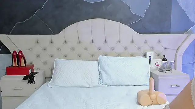 AmberGreyy  online show from February 28, 2025, 3:26 pm